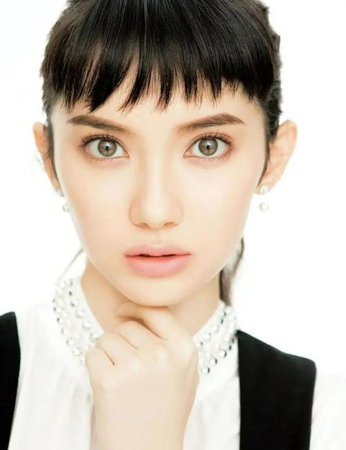 混血氣質市川紗椰 皮膚白皙,身材高挑,一見傾心