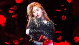 李彩燕練習室舞蹈翻跳 彩燕太帥了,我要繼續(xù)加油啊 以后不定時更新練習視頻