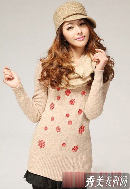 韓式連衣裙的s形曲線顯示出女性的品味